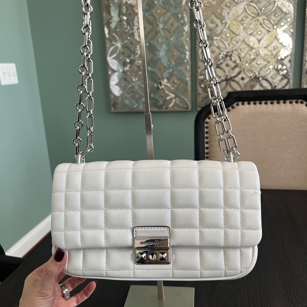 Michael Kors Tribeca Large Quilted Leather Shoulder Bag in Optic White - Picture 2 of 12